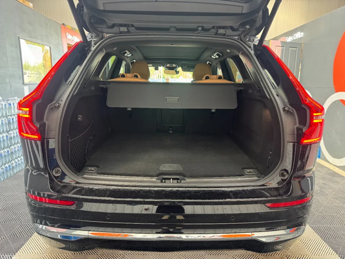 Volvo XC60 SUV, Petrol Hybrid, 2021, Black