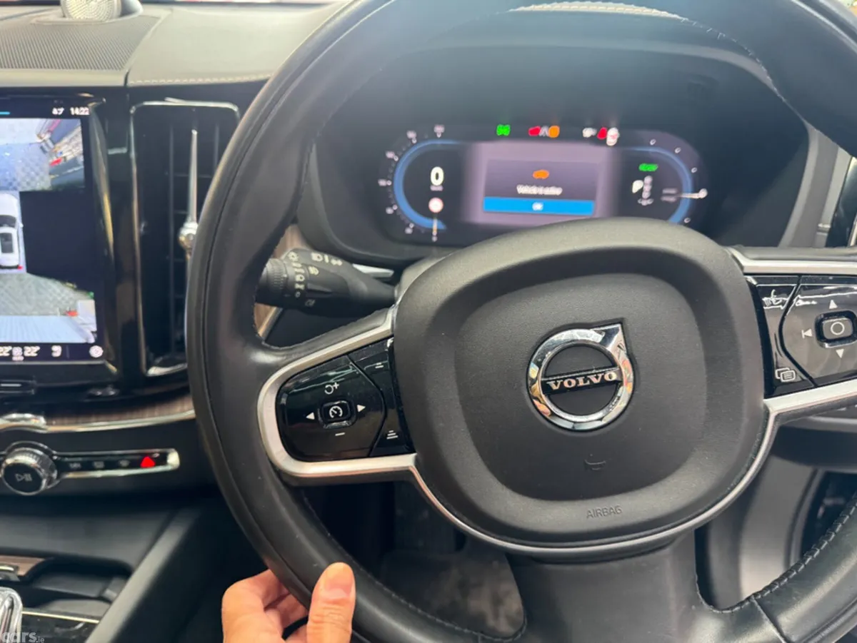 Volvo XC60 SUV, Petrol Hybrid, 2021, Black