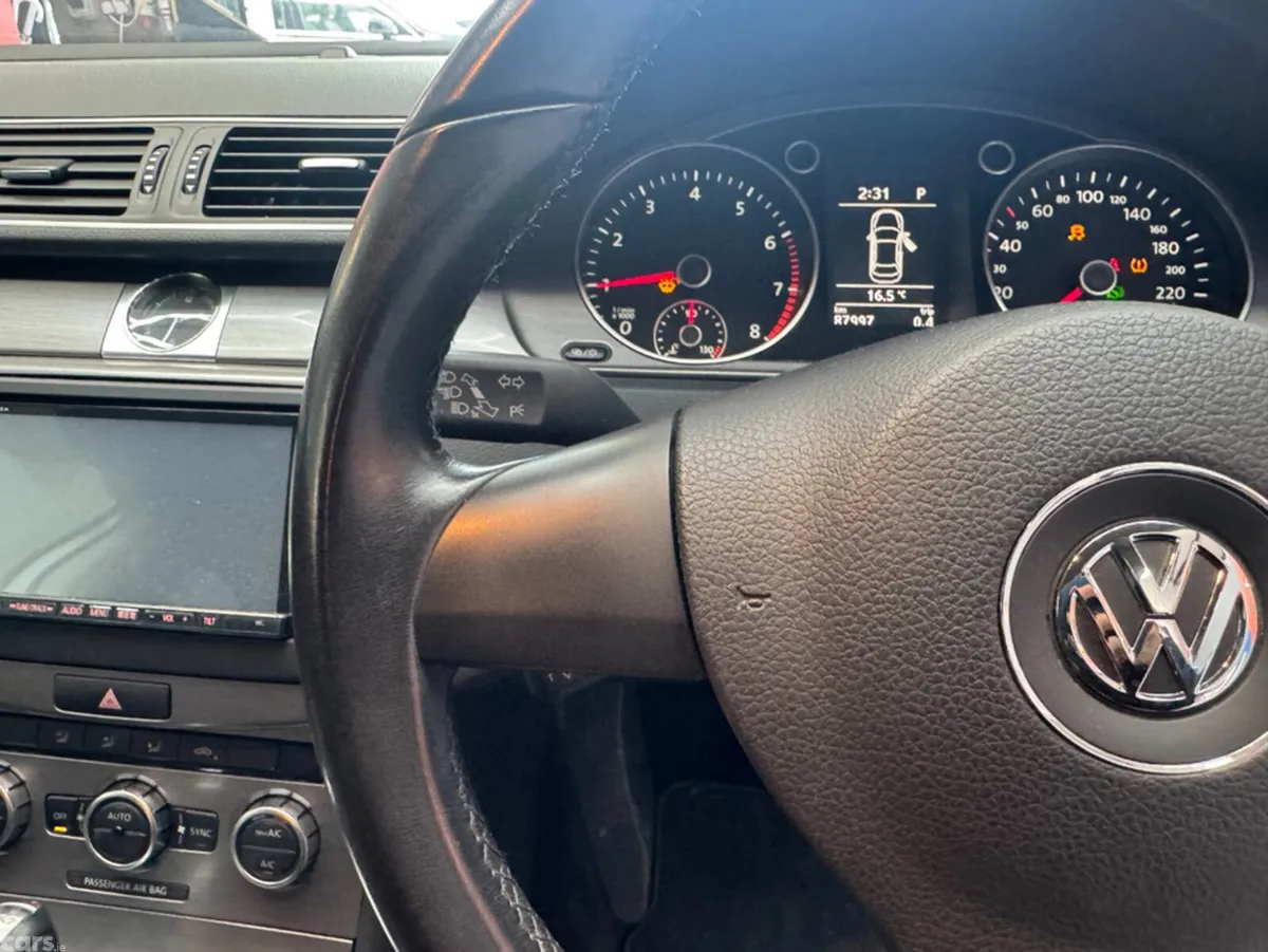 Volkswagen Passat Saloon, Petrol, 2014, Silver