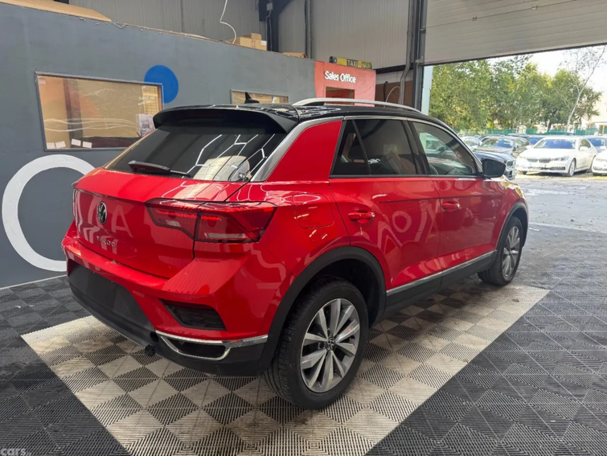 Volkswagen T-Roc SUV, Petrol, 2021, Red