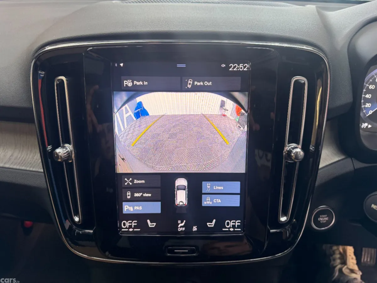 Volvo XC40 SUV, Petrol Hybrid, 2022, Black