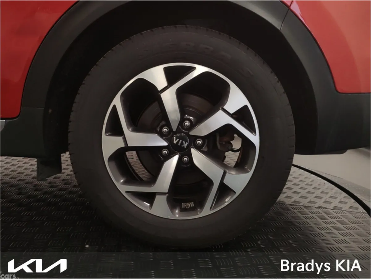 Kia Sportage MPV, Diesel, 2021, Red