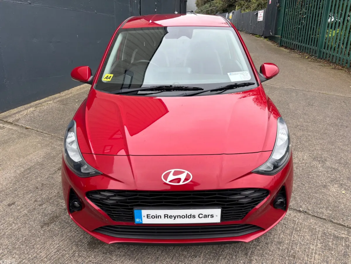 Hyundai i10 Hatchback, Petrol, 2023, Red