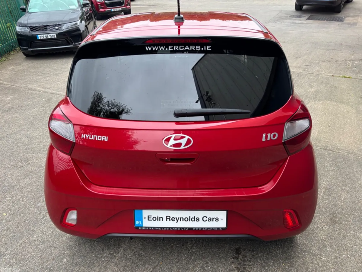 Hyundai i10 Hatchback, Petrol, 2023, Red