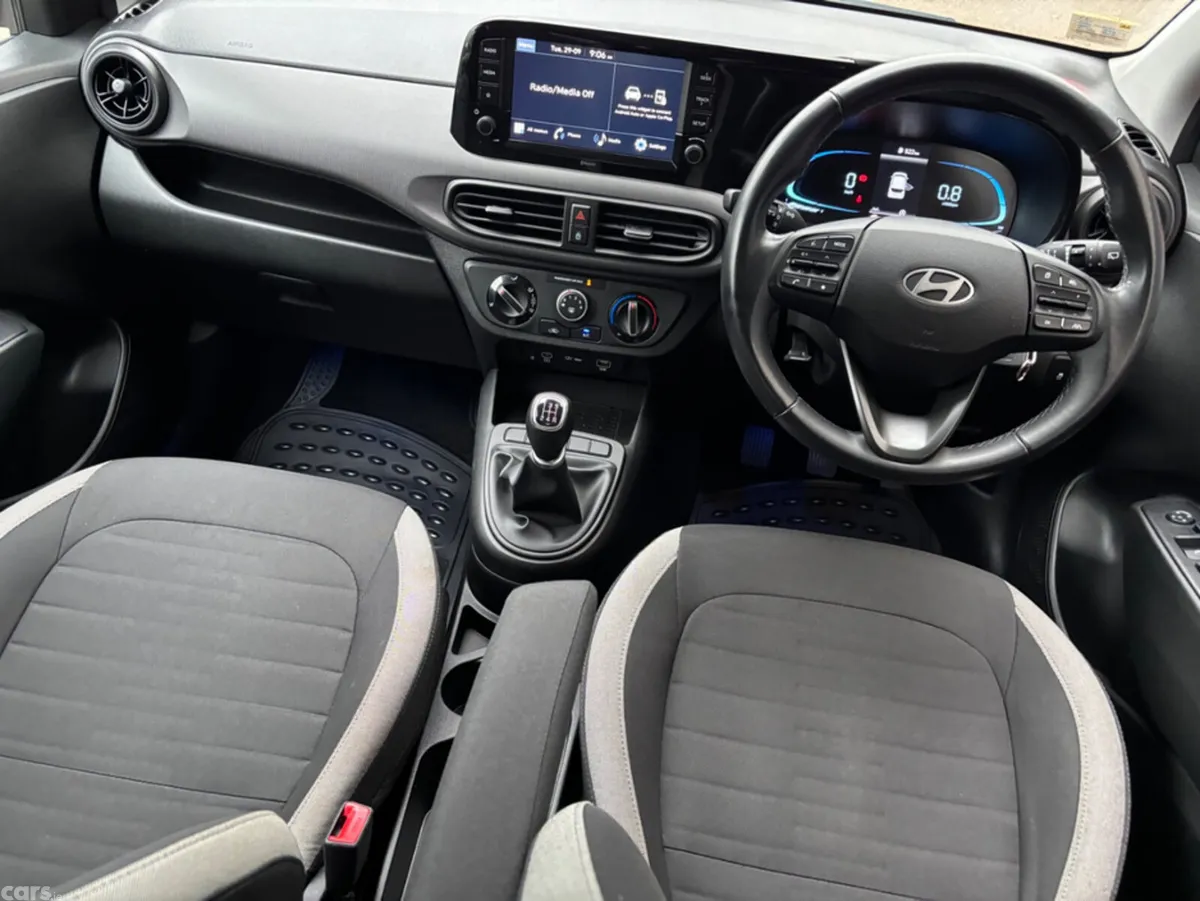 Hyundai i10 Hatchback, Petrol, 2023, Red