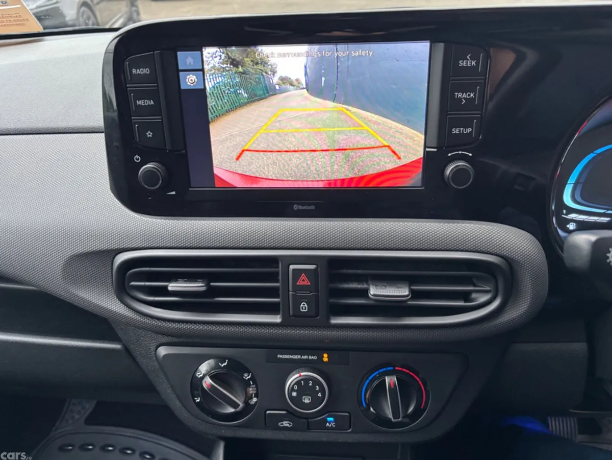Hyundai i10 Hatchback, Petrol, 2023, Red
