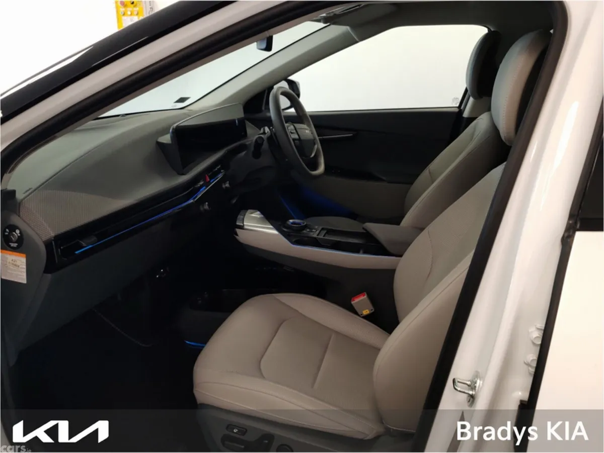 Kia EV6 MPV, Electric, 2026, White