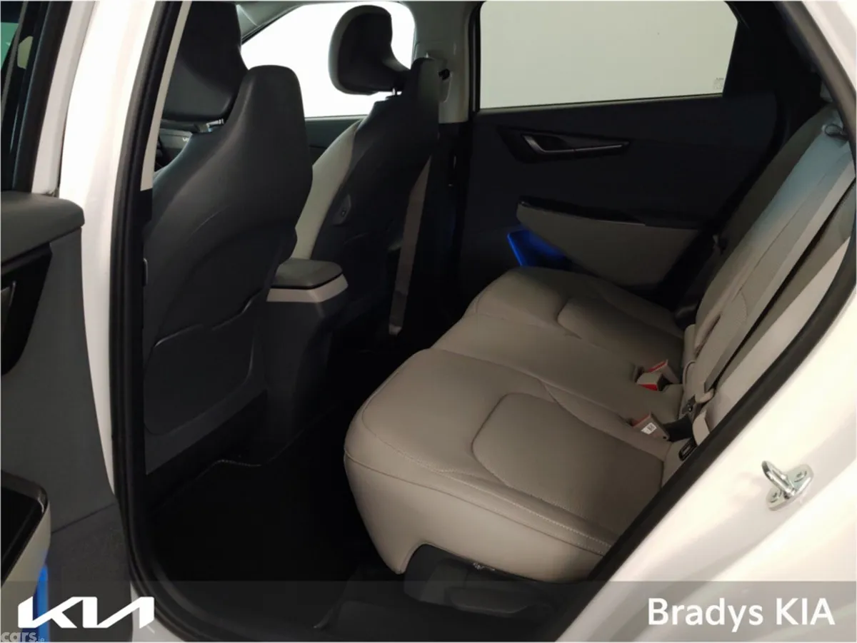 Kia EV6 MPV, Electric, 2026, White