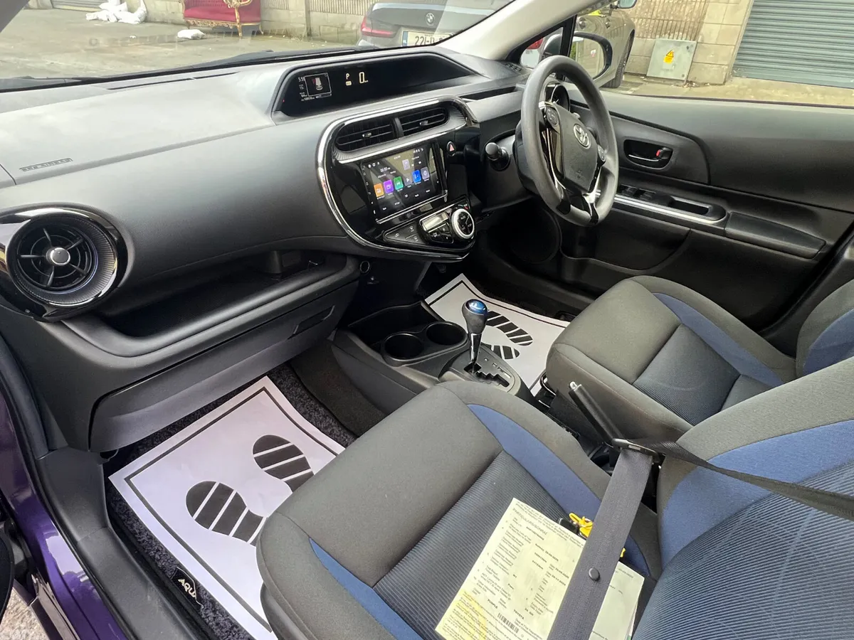 Toyota Aqua Hatchback, Petrol Hybrid, 2018, Blue