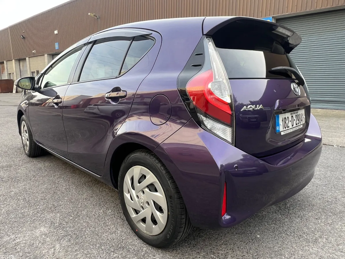 Toyota Aqua Hatchback, Petrol Hybrid, 2018, Blue