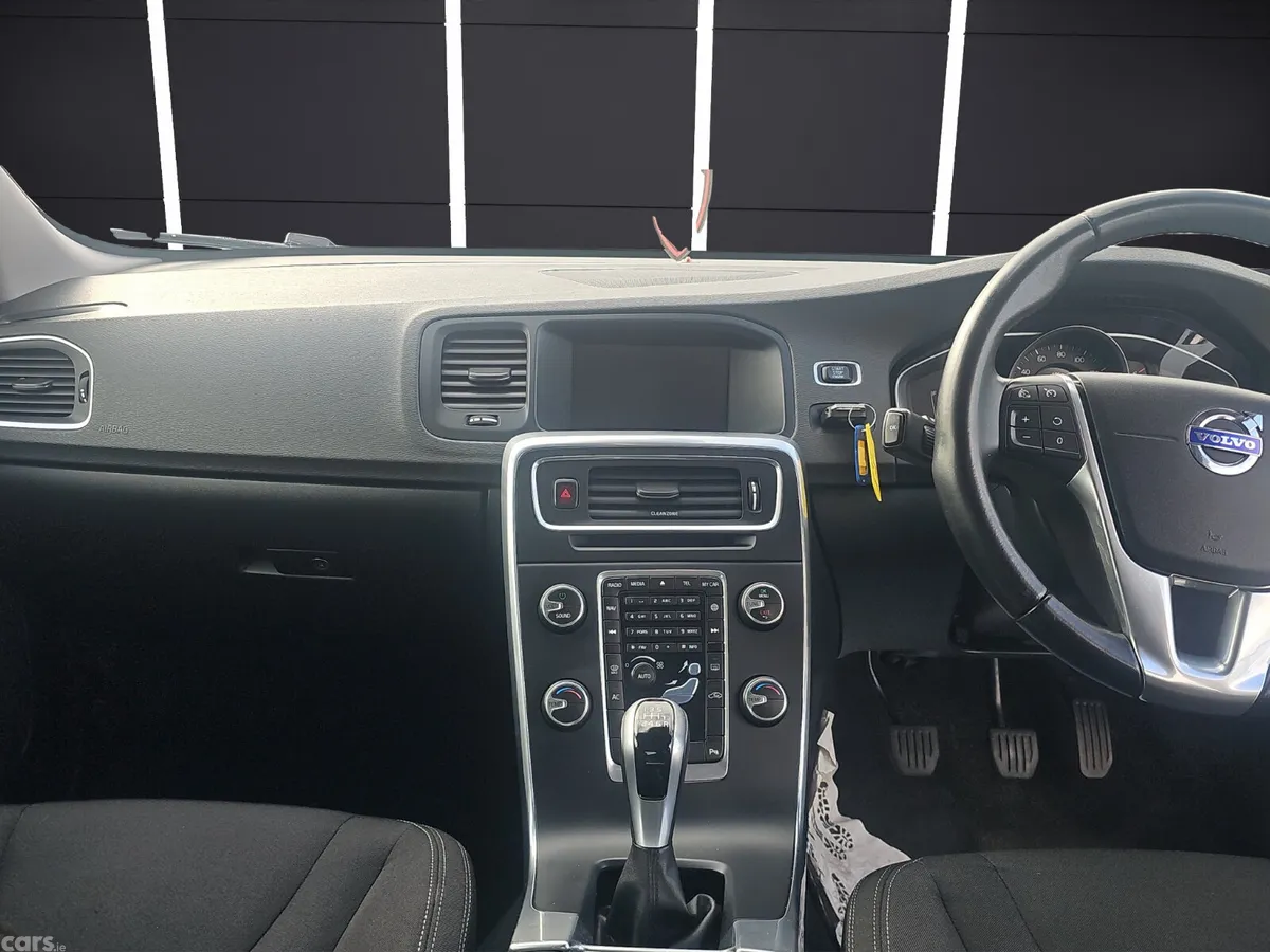 Volvo S60 Saloon, Diesel, 2016, White