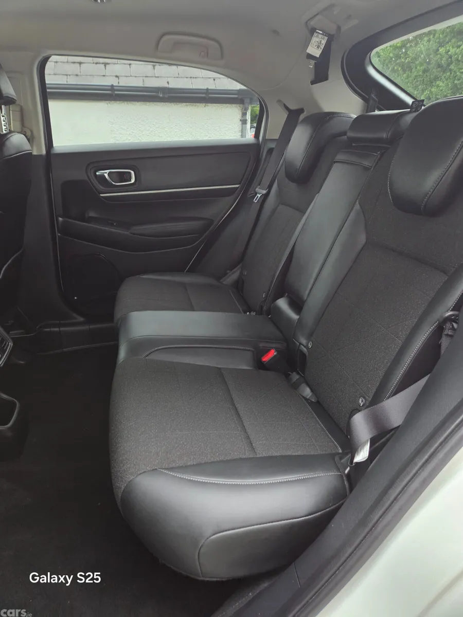 Honda HR-V SUV, Petrol Hybrid, 2025, White