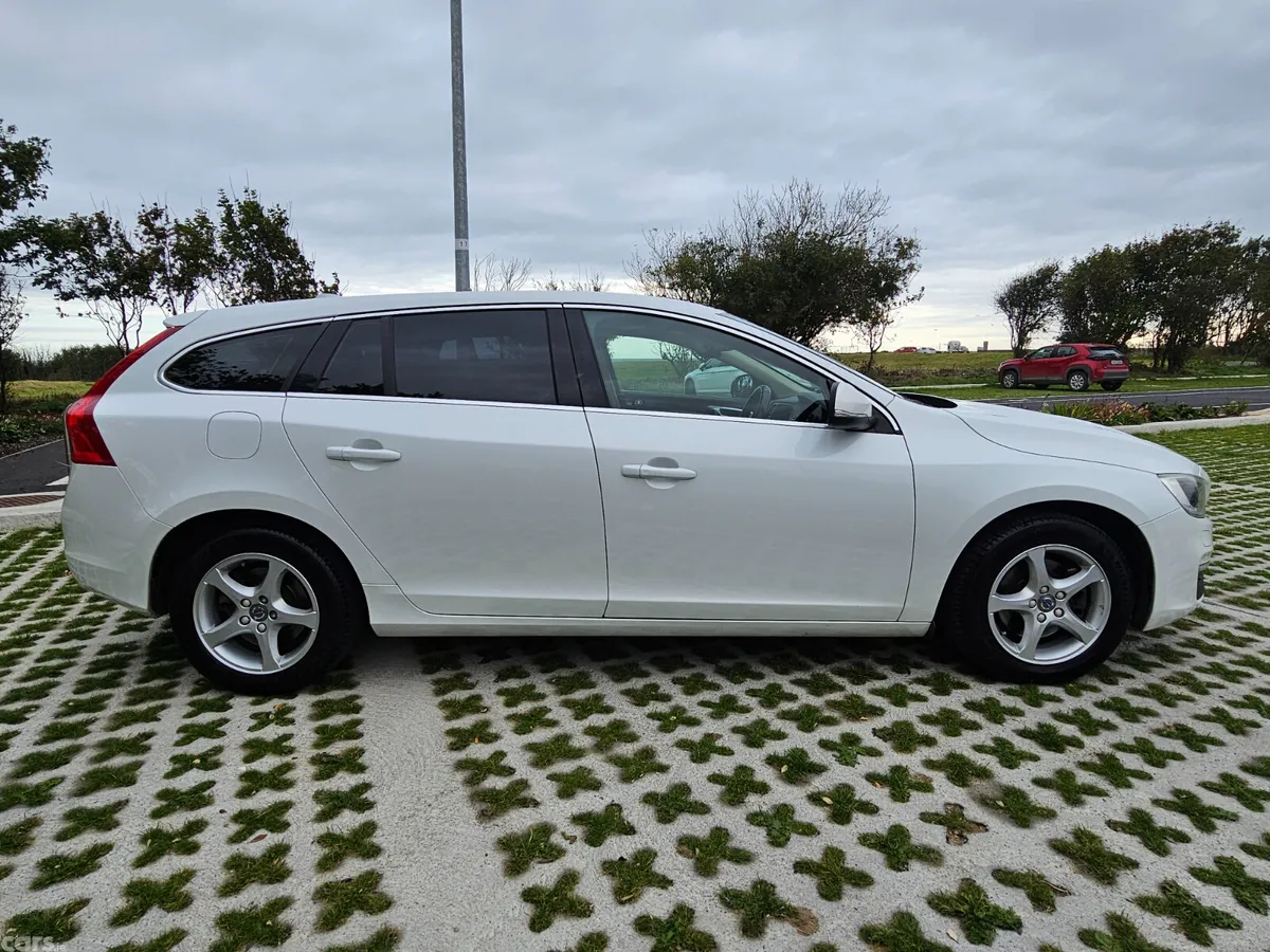 Volvo V60 Estate, Diesel, 2016, White