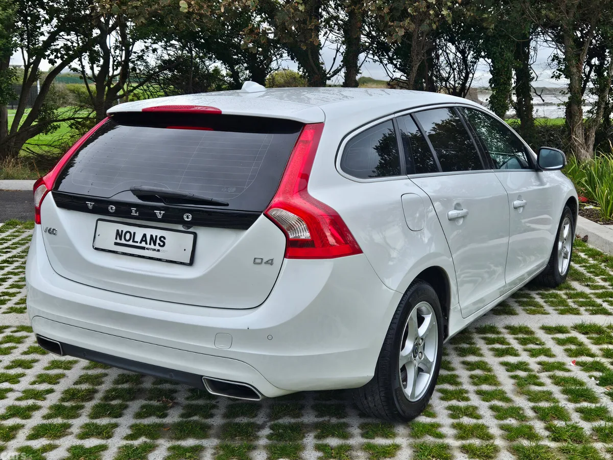 Volvo V60 Estate, Diesel, 2016, White