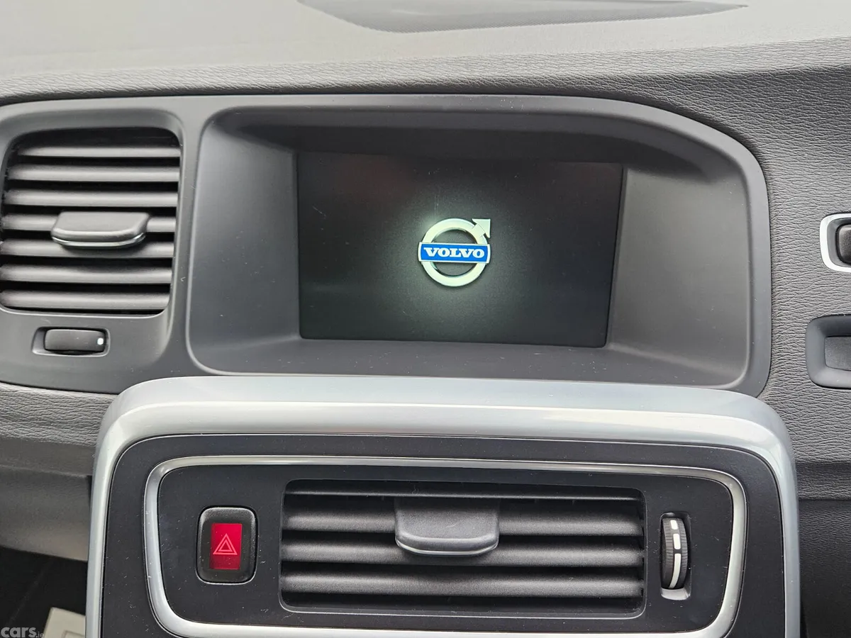Volvo V60 Estate, Diesel, 2016, White