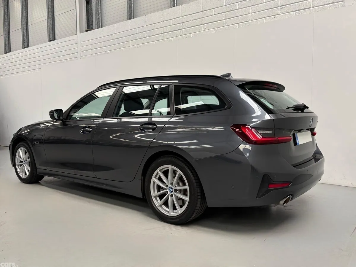 BMW 3-Series Estate, Petrol Plug-in Hybrid, 2022, Grey
