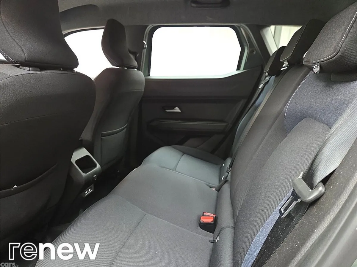 Dacia Duster SUV, Petrol Hybrid, 2026, Grey