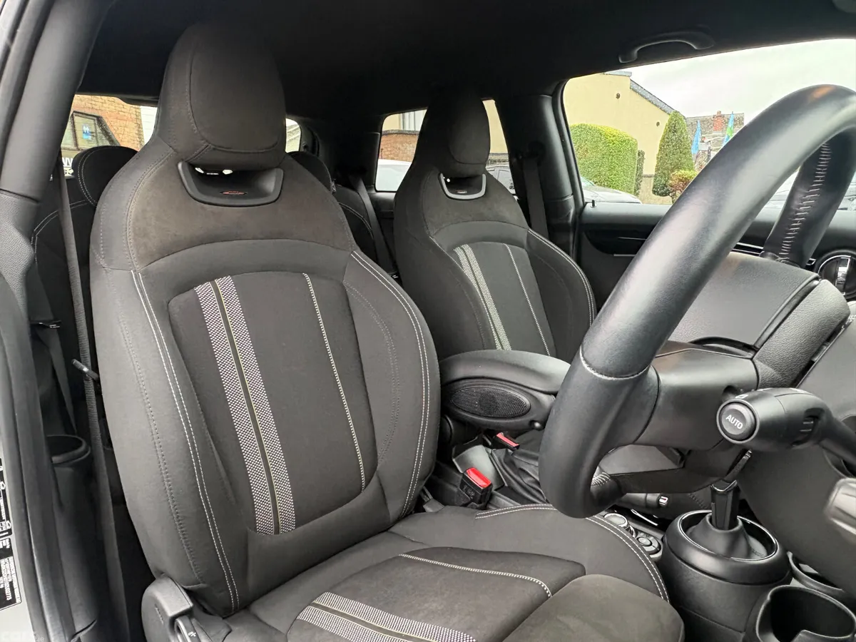 Mini Cooper Hatchback, Petrol, 2023, Grey