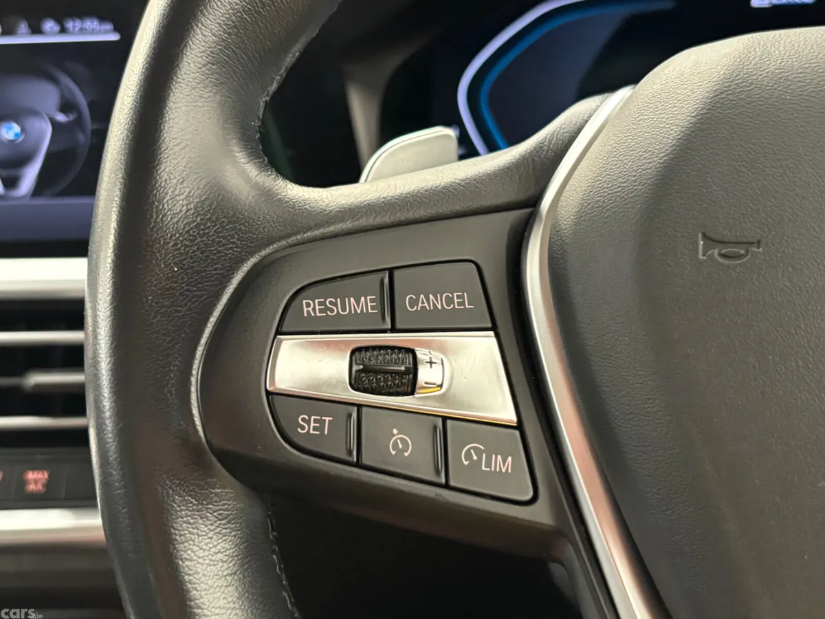 BMW 3-Series Estate, Petrol Plug-in Hybrid, 2022, Grey