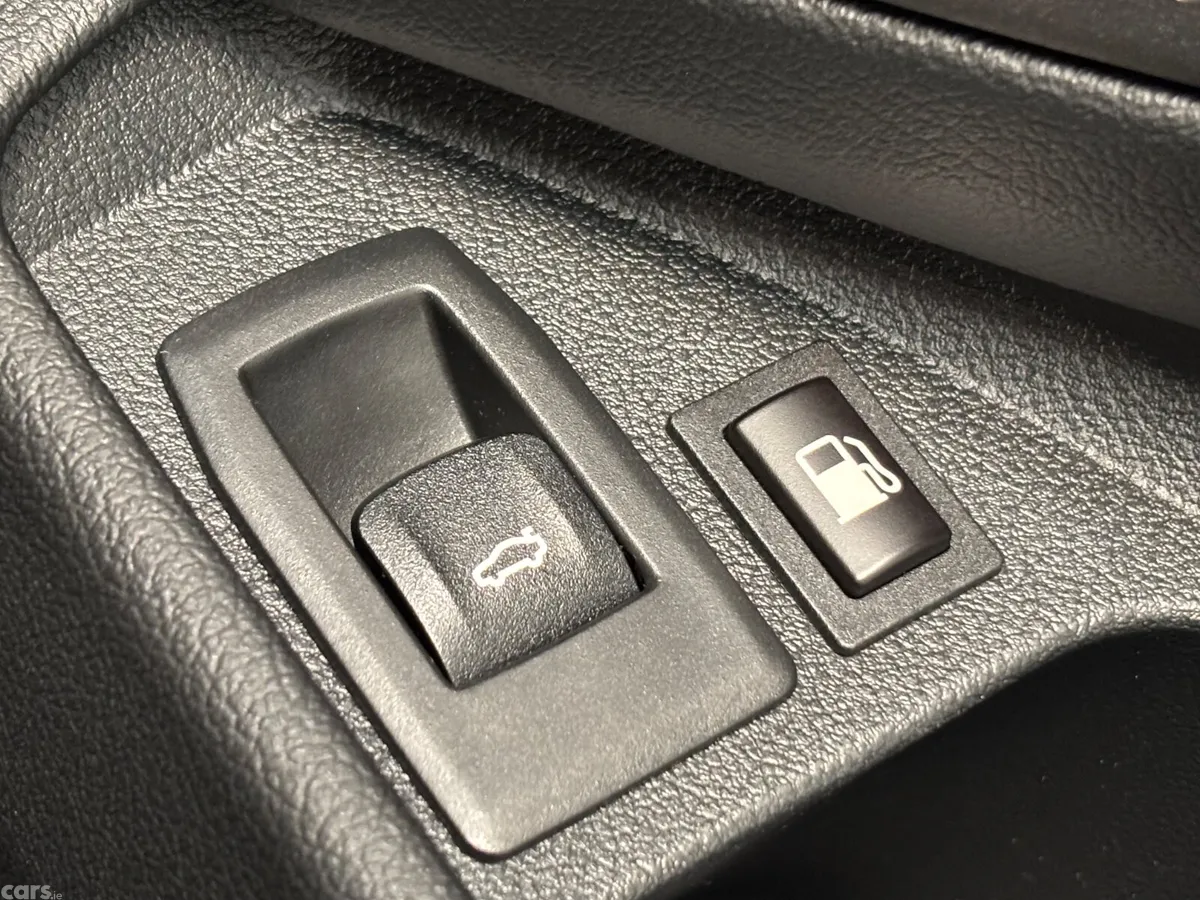 BMW 3-Series Estate, Petrol Plug-in Hybrid, 2022, Grey