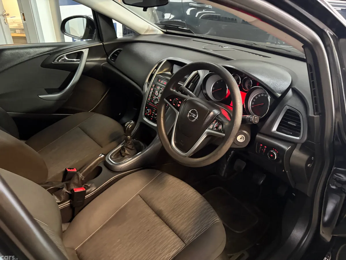 Opel Astra MPV, Diesel, 2014, Black