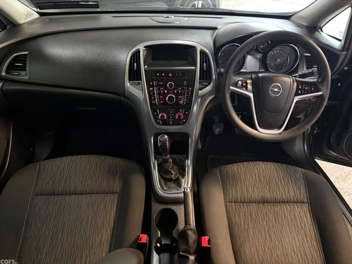 Opel Astra MPV, Diesel, 2014, Black