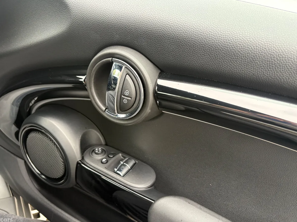 Mini Cooper Hatchback, Petrol, 2023, Grey