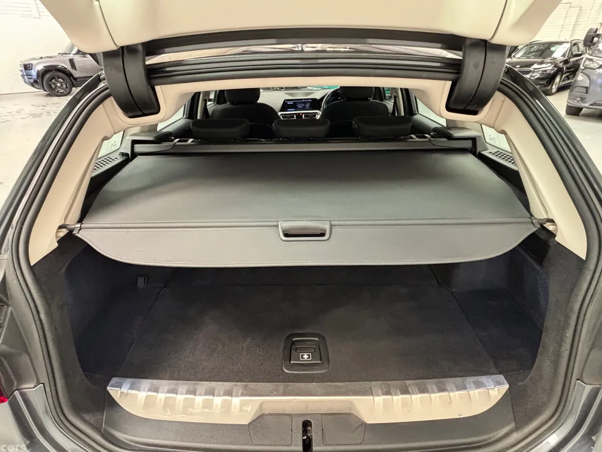 BMW 3-Series Estate, Petrol Plug-in Hybrid, 2022, Grey