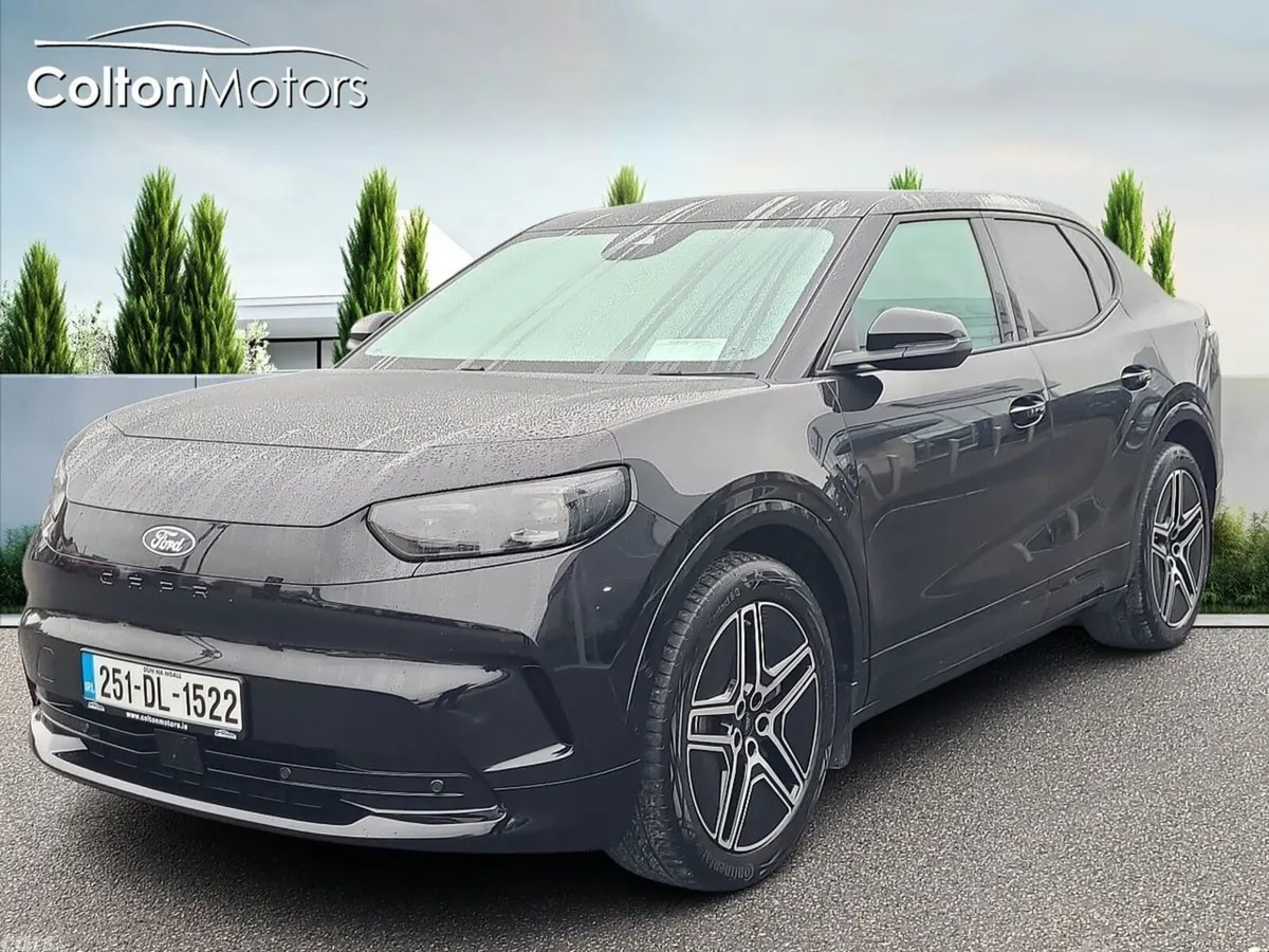 Ford Capri MPV, Electric, 2025, Black