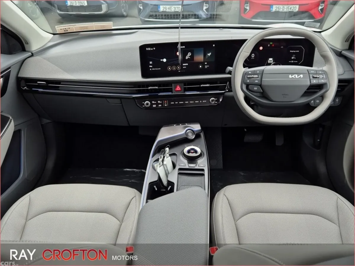 Kia EV6 MPV, Electric, 2026, White