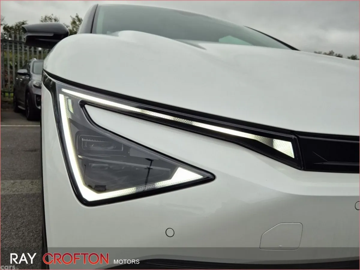 Kia EV6 MPV, Electric, 2026, White