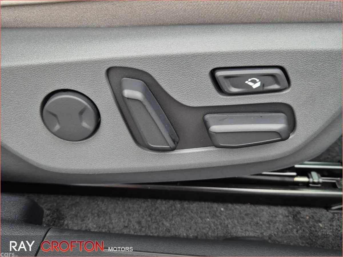 Kia EV6 MPV, Electric, 2026, White