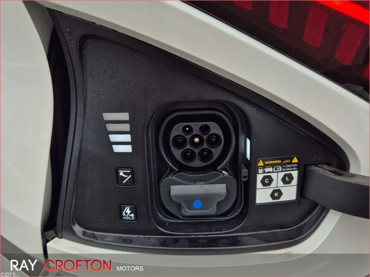 Kia EV6 MPV, Electric, 2026, White