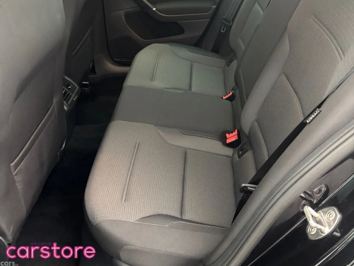 Volkswagen Golf Hatchback, Petrol, 2019, Black