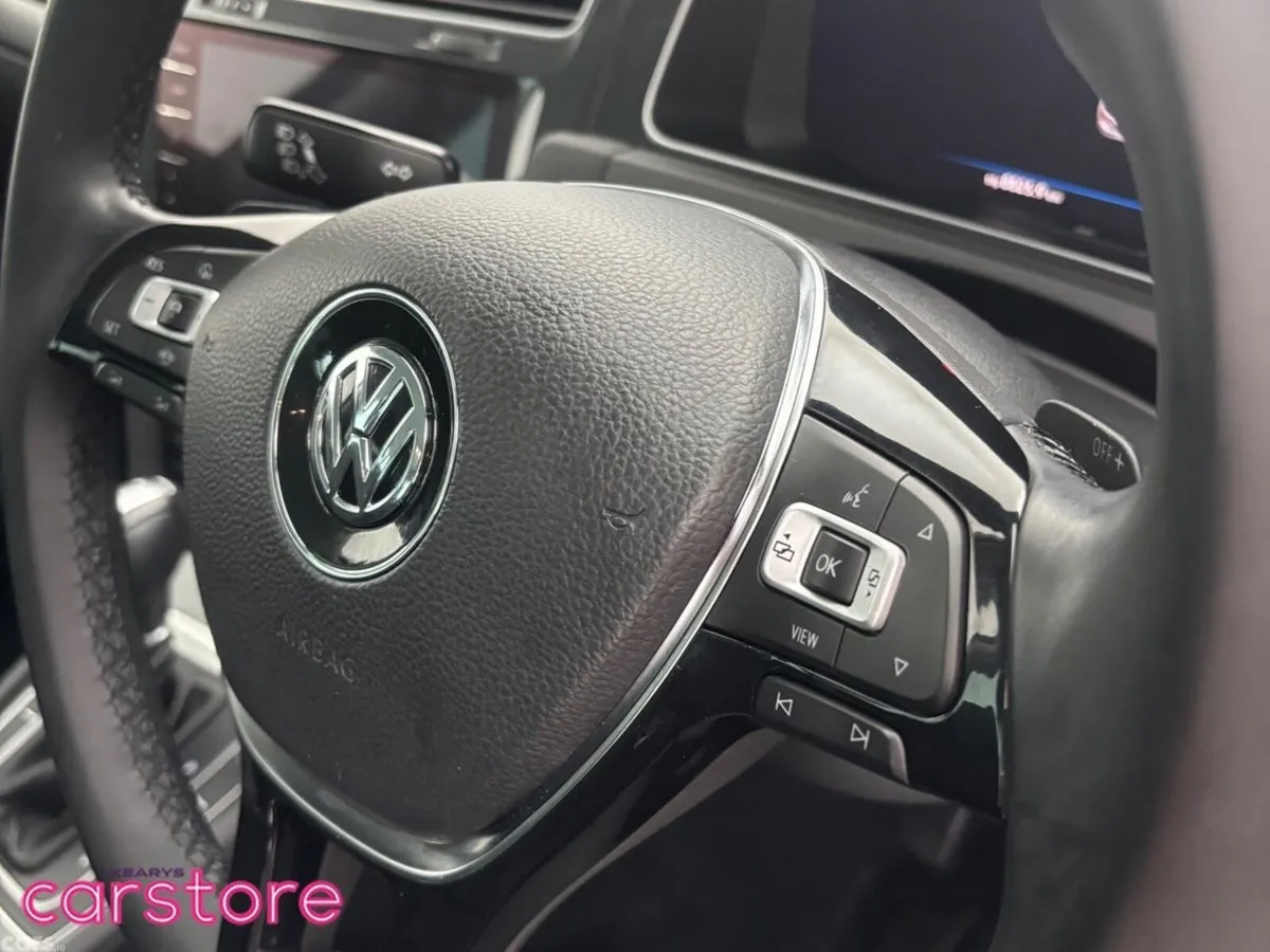 Volkswagen Golf Hatchback, Petrol, 2019, Black