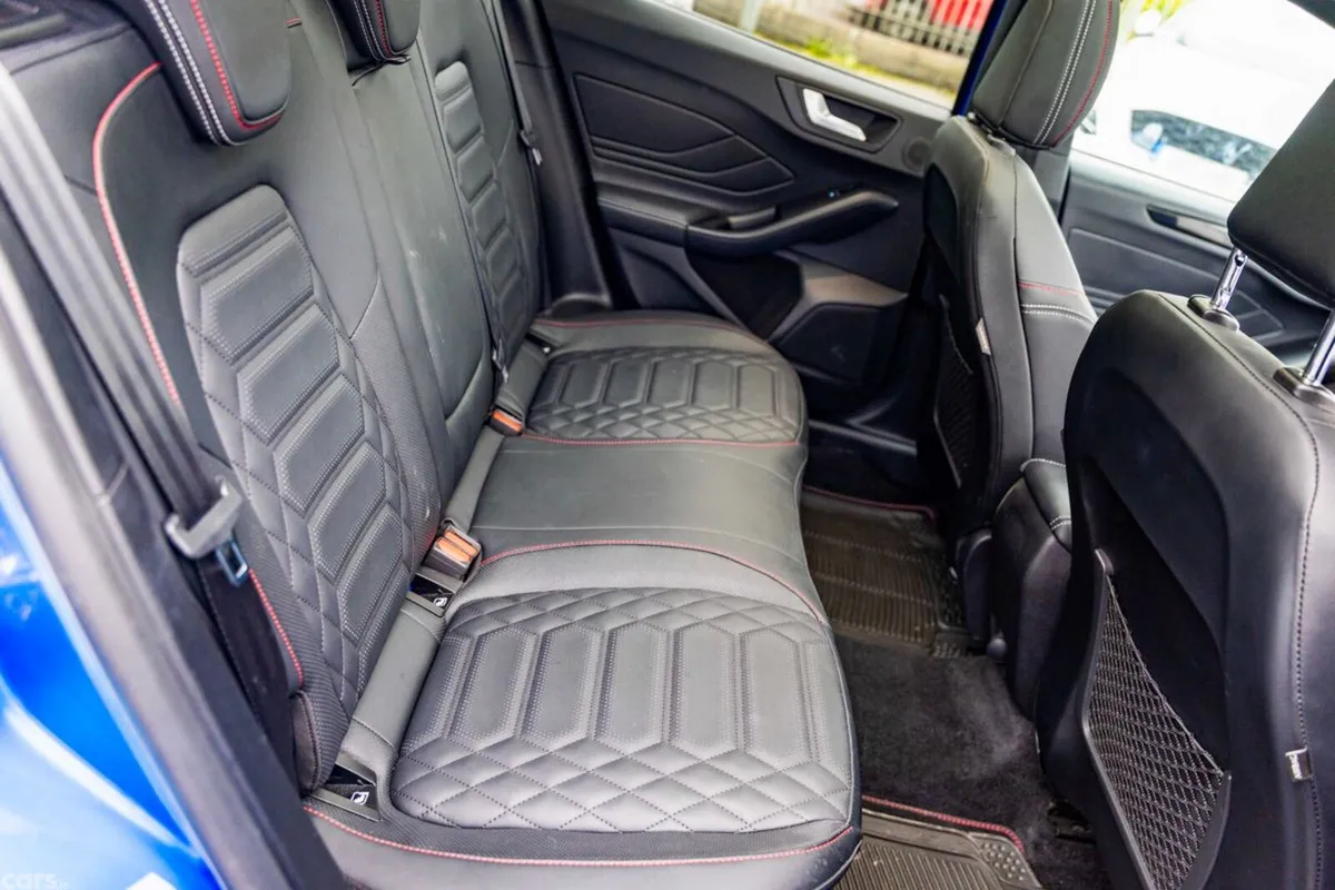 Ford Focus Hatchback, Petrol, 2022, Blue