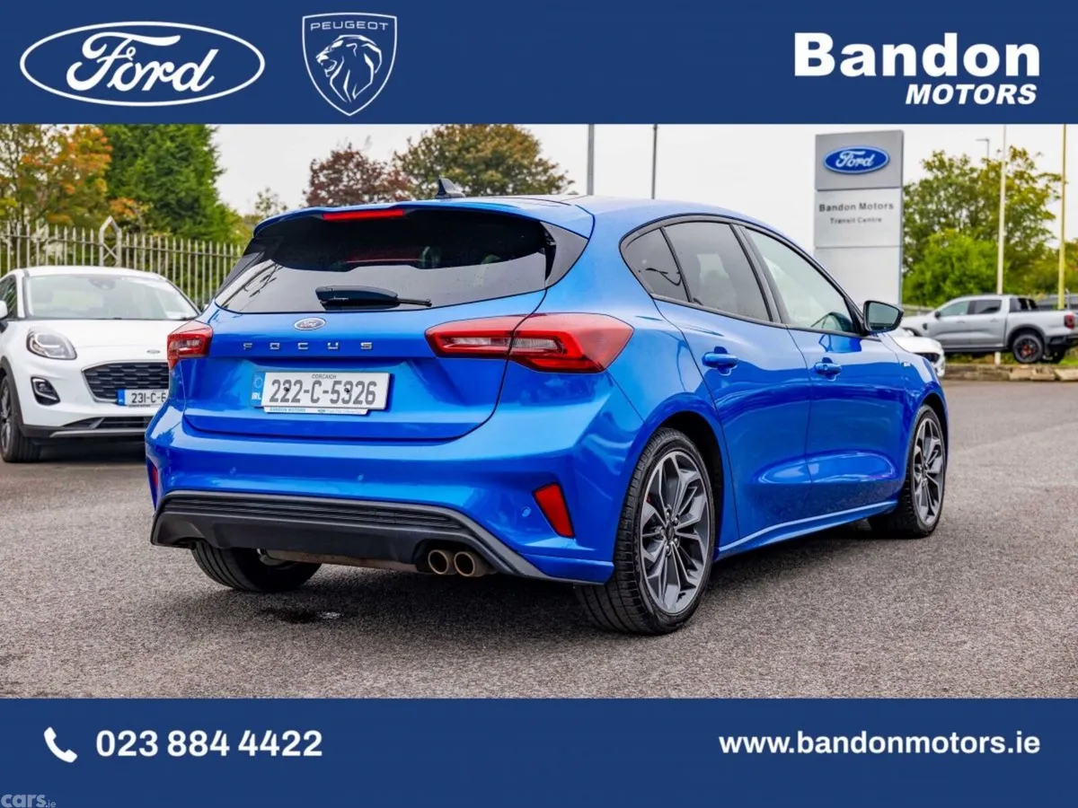 Ford Focus Hatchback, Petrol, 2022, Blue