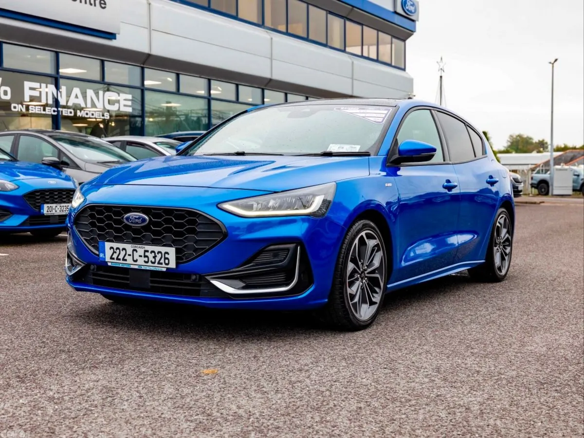 Ford Focus Hatchback, Petrol, 2022, Blue