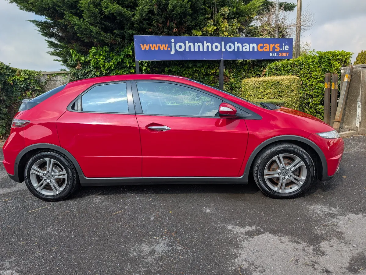 Honda Civic Hatchback, Petrol, 2012, Red