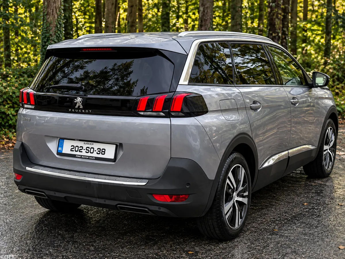 Peugeot 5008 MPV, Diesel, 2020, Grey