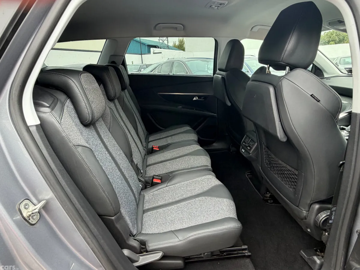 Peugeot 5008 MPV, Diesel, 2020, Grey