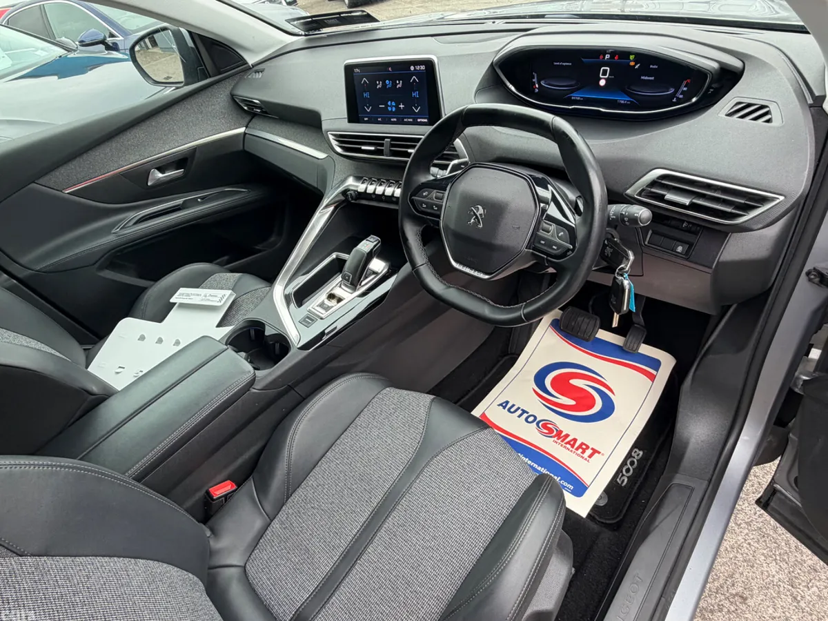Peugeot 5008 MPV, Diesel, 2020, Grey