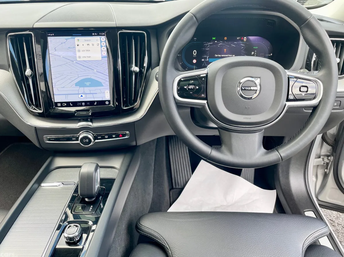 Volvo XC60 SUV, Petrol Plug-in Hybrid, 2023, Grey