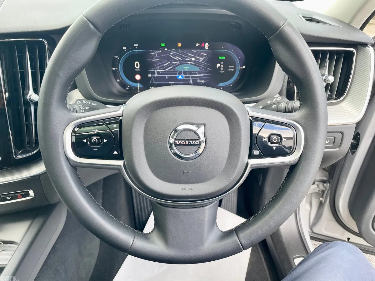 Volvo XC60 SUV, Petrol Plug-in Hybrid, 2023, Grey