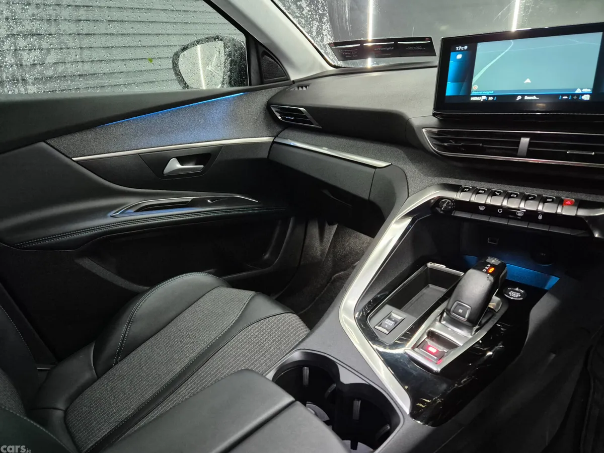 Peugeot 3008 MPV, Diesel, 2022, Blue