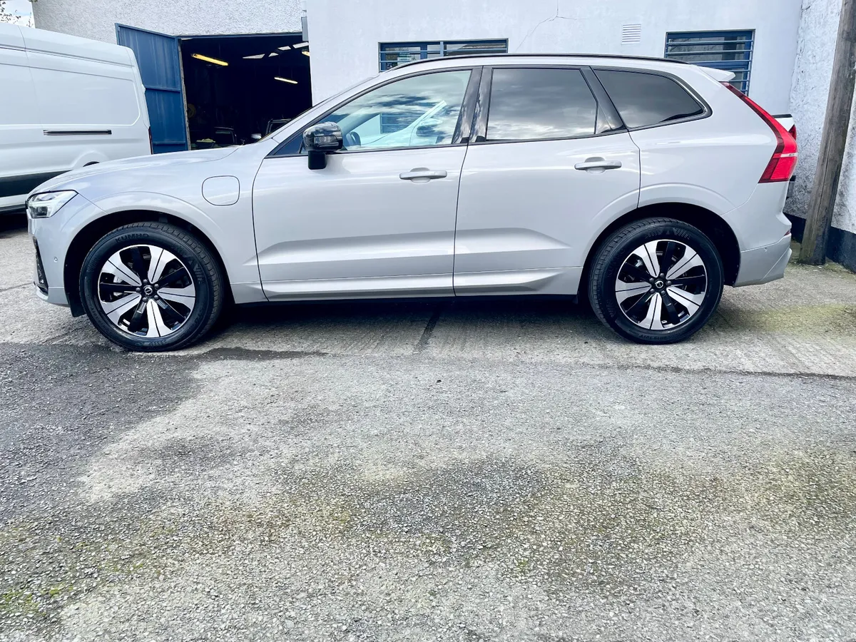 Volvo XC60 SUV, Petrol Plug-in Hybrid, 2023, Grey