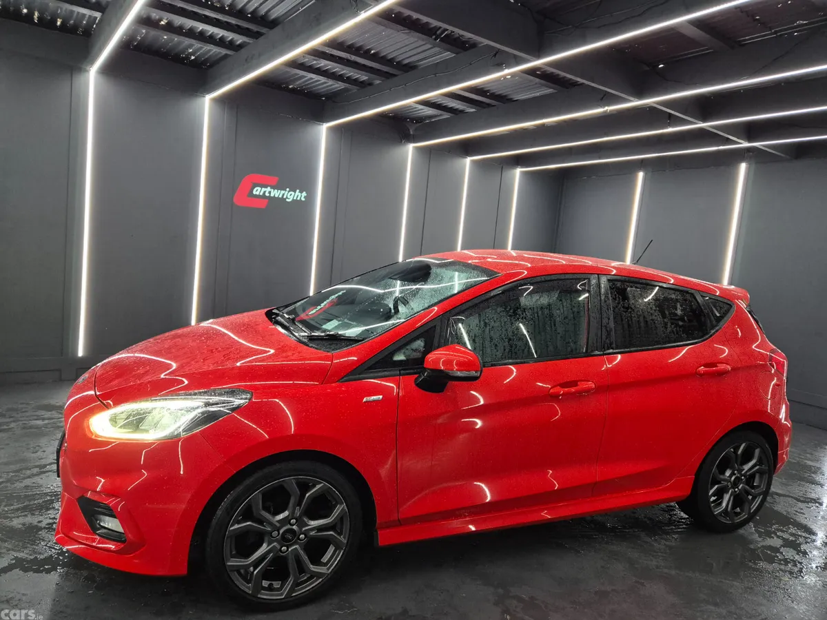 Ford Fiesta Hatchback, Petrol, 2018, Red