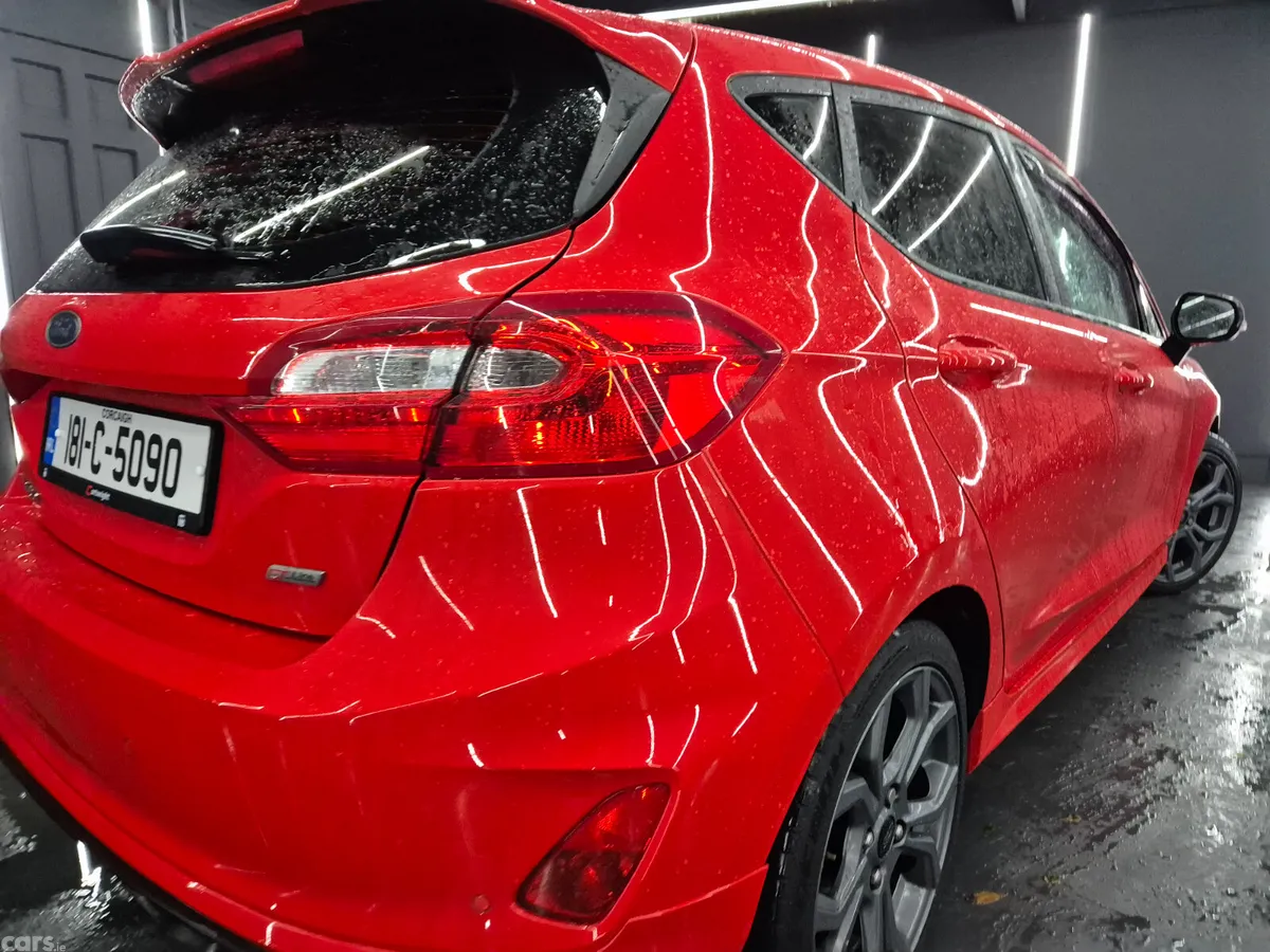 Ford Fiesta Hatchback, Petrol, 2018, Red