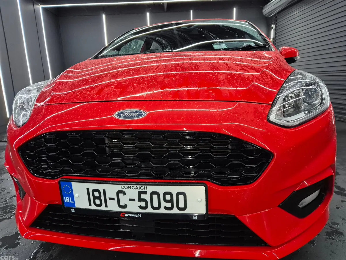 Ford Fiesta Hatchback, Petrol, 2018, Red