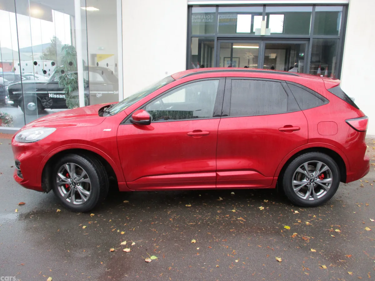 Ford Kuga SUV, Diesel, 2020, Red